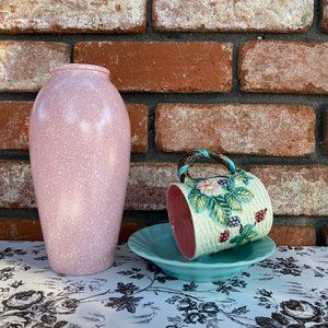 Pink Vase & Floral Mug/Dish Tabletop Bird Seed Feeder